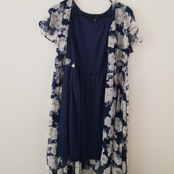 Floral Maxi Dress - Picture 3 of 5